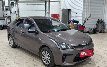 KIA Rio IV, 2018 год, 1 400 000 рублей, 2 фотография