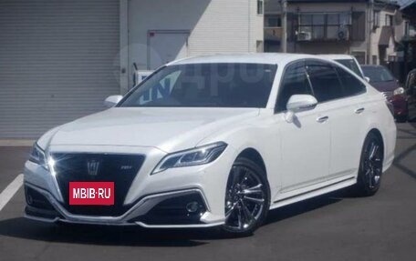 Toyota Crown, 2019 год, 2 200 000 рублей, 2 фотография