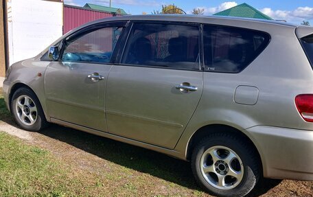 Toyota Ipsum II, 2002 год, 750 000 рублей, 4 фотография