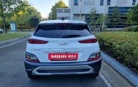 Hyundai Kona I, 2021 год, 2 590 000 рублей, 4 фотография