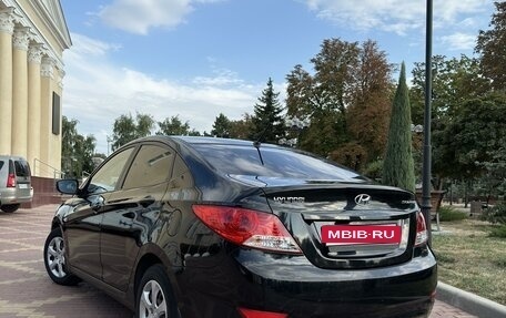 Hyundai Solaris II рестайлинг, 2011 год, 830 000 рублей, 4 фотография