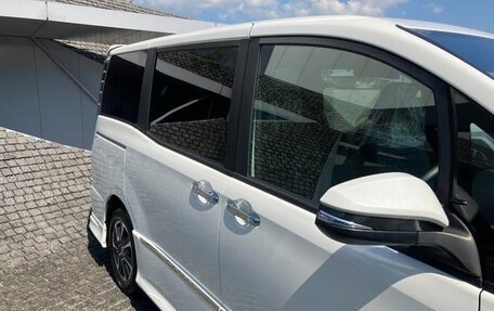 Toyota Noah III, 2020 год, 1 848 000 рублей, 6 фотография