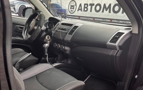 Mitsubishi Outlander III рестайлинг 3, 2011 год, 1 400 000 рублей, 10 фотография