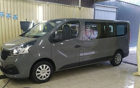 Renault Trafic, 2019 год, 2 900 000 рублей, 3 фотография