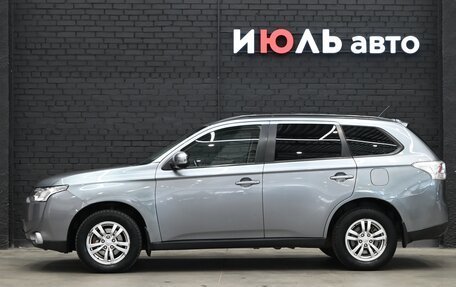 Mitsubishi Outlander III рестайлинг 3, 2012 год, 1 640 000 рублей, 9 фотография