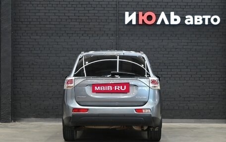 Mitsubishi Outlander III рестайлинг 3, 2012 год, 1 640 000 рублей, 5 фотография