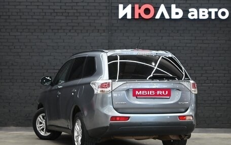 Mitsubishi Outlander III рестайлинг 3, 2012 год, 1 640 000 рублей, 7 фотография