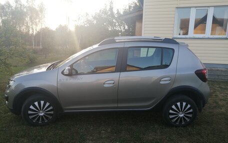 Renault Sandero II рестайлинг, 2015 год, 1 100 000 рублей, 6 фотография