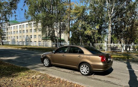 Toyota Avensis III рестайлинг, 2004 год, 1 080 000 рублей, 15 фотография