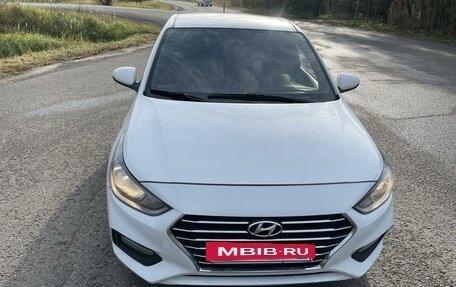 Hyundai Solaris II рестайлинг, 2018 год, 740 000 рублей, 4 фотография