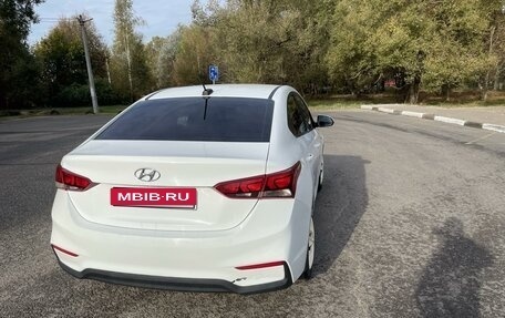 Hyundai Solaris II рестайлинг, 2018 год, 740 000 рублей, 14 фотография