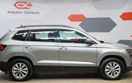 Skoda Karoq I, 2021 год, 2 390 000 рублей, 4 фотография