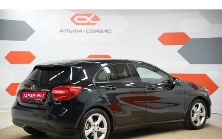 Mercedes-Benz A-Класс, 2015 год, 1 350 000 рублей, 5 фотография