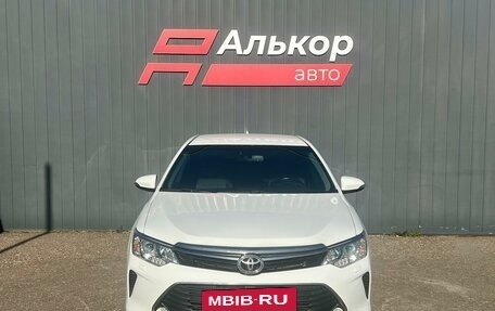 Toyota Camry, 2017 год, 2 399 000 рублей, 3 фотография