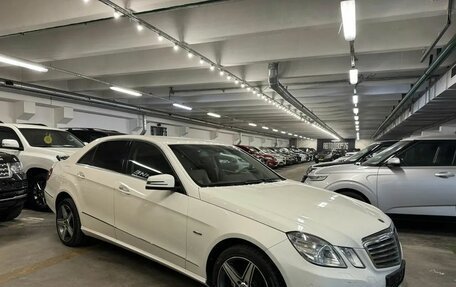 Mercedes-Benz E-Класс, 2010 год, 1 785 000 рублей, 2 фотография