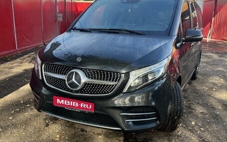 Mercedes-Benz V-Класс, 2019 год, 7 000 000 рублей, 1 фотография