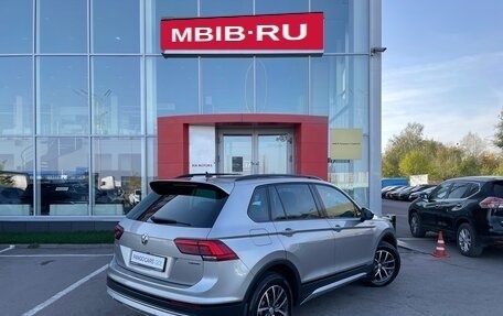 Volkswagen Tiguan II, 2019 год, 2 549 000 рублей, 5 фотография