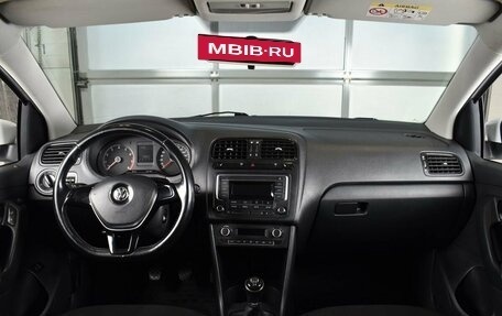 Volkswagen Polo VI (EU Market), 2016 год, 700 999 рублей, 8 фотография