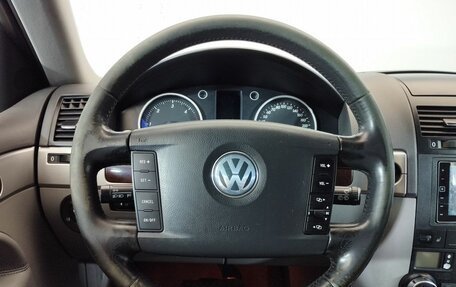 Volkswagen Touareg III, 2005 год, 1 057 000 рублей, 14 фотография