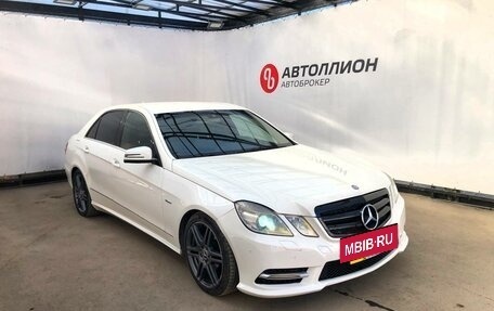 Mercedes-Benz E-Класс, 2012 год, 1 299 000 рублей, 7 фотография