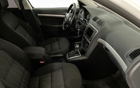 Skoda Octavia, 2011 год, 999 999 рублей, 18 фотография