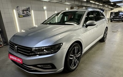 Volkswagen Passat B8 рестайлинг, 2019 год, 2 389 000 рублей, 1 фотография