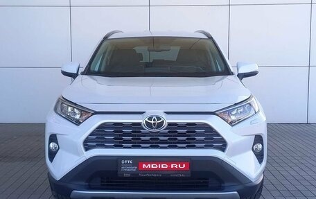 Toyota RAV4, 2021 год, 3 999 000 рублей, 2 фотография