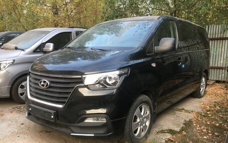 Hyundai Grand Starex Grand Starex I рестайлинг 2, 2019 год, 3 900 000 рублей, 2 фотография