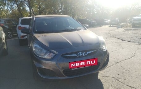 Hyundai Solaris II рестайлинг, 2011 год, 950 000 рублей, 8 фотография