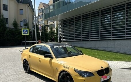 BMW 5 серия, 2004 год, 950 000 рублей, 10 фотография