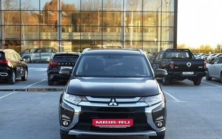 Mitsubishi Outlander III рестайлинг 3, 2016 год, 2 397 000 рублей, 7 фотография