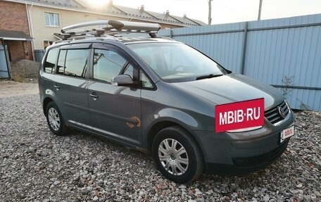 Volkswagen Touran III, 2005 год, 485 000 рублей, 4 фотография