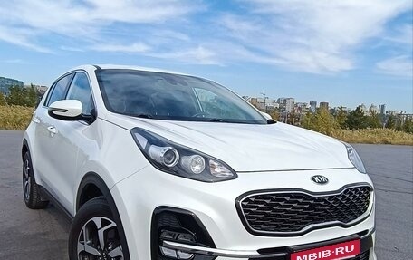 KIA Sportage IV рестайлинг, 2018 год, 2 500 000 рублей, 1 фотография