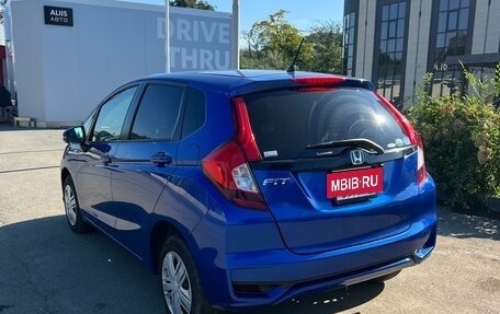 Honda Fit III, 2018 год, 1 180 000 рублей, 3 фотография