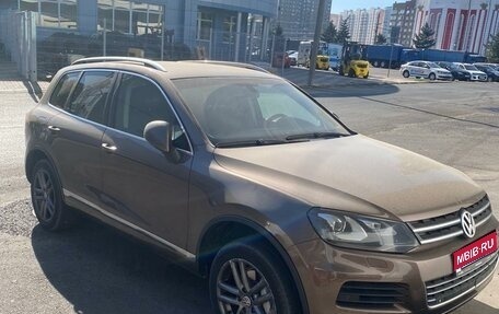 Volkswagen Touareg III, 2011 год, 1 650 000 рублей, 1 фотография