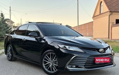 Toyota Camry, 2023 год, 4 000 000 рублей, 1 фотография