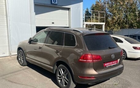 Volkswagen Touareg III, 2011 год, 1 650 000 рублей, 3 фотография