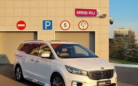 KIA Carnival III, 2018 год, 3 600 000 рублей, 4 фотография