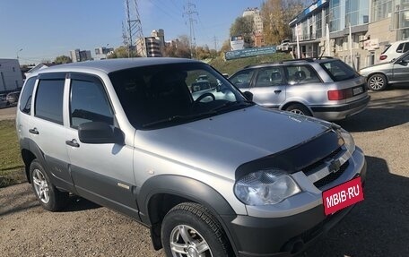 Chevrolet Niva I рестайлинг, 2017 год, 780 000 рублей, 2 фотография