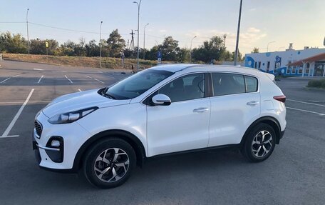 KIA Sportage IV рестайлинг, 2020 год, 2 350 000 рублей, 1 фотография