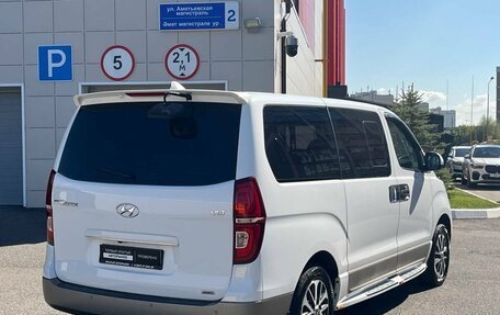 Hyundai Grand Starex Grand Starex I рестайлинг 2, 2019 год, 5 000 000 рублей, 6 фотография