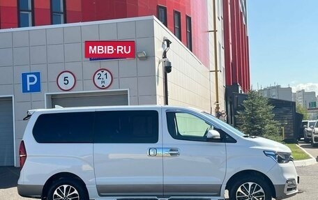 Hyundai Grand Starex Grand Starex I рестайлинг 2, 2019 год, 5 000 000 рублей, 5 фотография