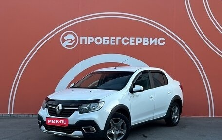 Renault Logan II, 2018 год, 890 000 рублей, 1 фотография