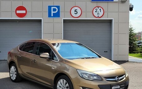 Opel Astra J, 2013 год, 940 000 рублей, 4 фотография