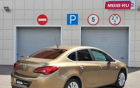 Opel Astra J, 2013 год, 940 000 рублей, 6 фотография