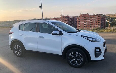 KIA Sportage IV рестайлинг, 2020 год, 2 350 000 рублей, 5 фотография