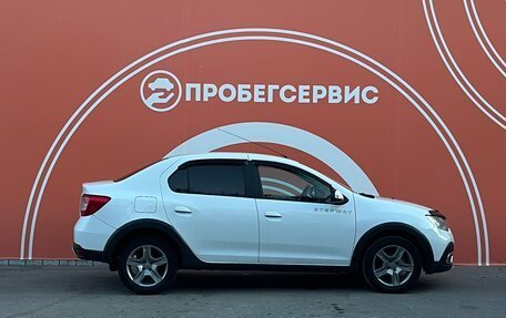 Renault Logan II, 2018 год, 890 000 рублей, 4 фотография