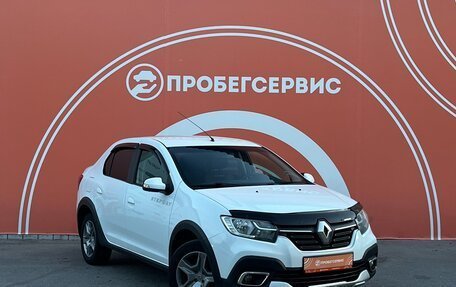 Renault Logan II, 2018 год, 890 000 рублей, 3 фотография