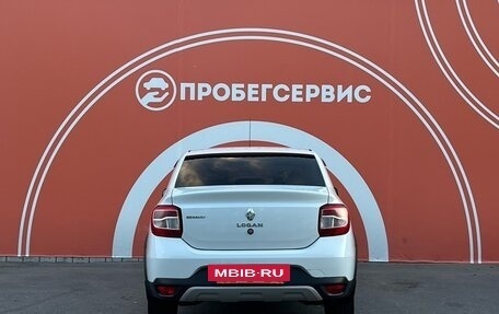 Renault Logan II, 2018 год, 890 000 рублей, 6 фотография