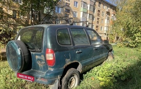 Chevrolet Niva I рестайлинг, 2004 год, 160 000 рублей, 2 фотография